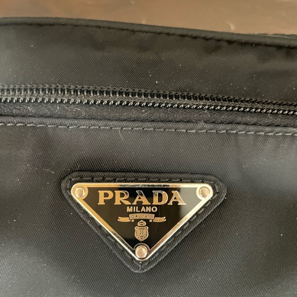 Awes “Prada” Belt Bag - Picture 6 of 15